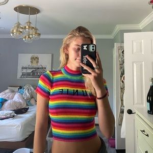 Rainbow UNIF top